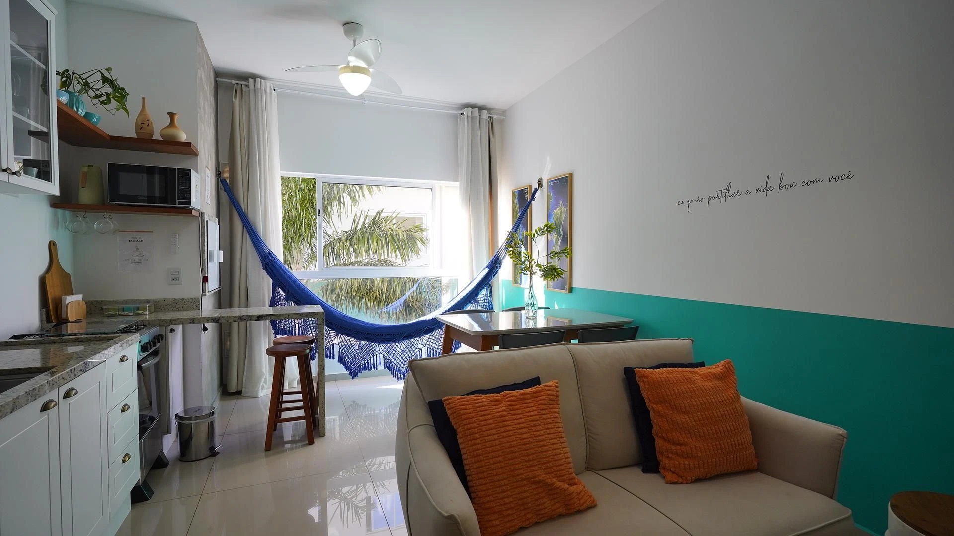 Furnished studio, 37 m², with a mountain view