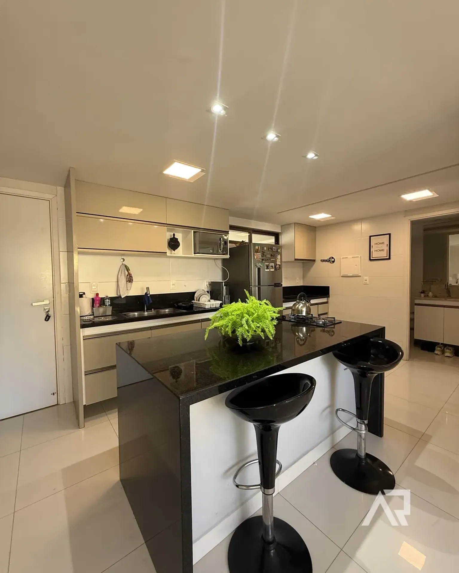2-bedroom apartment with a home office in João Pessoa — photo 5