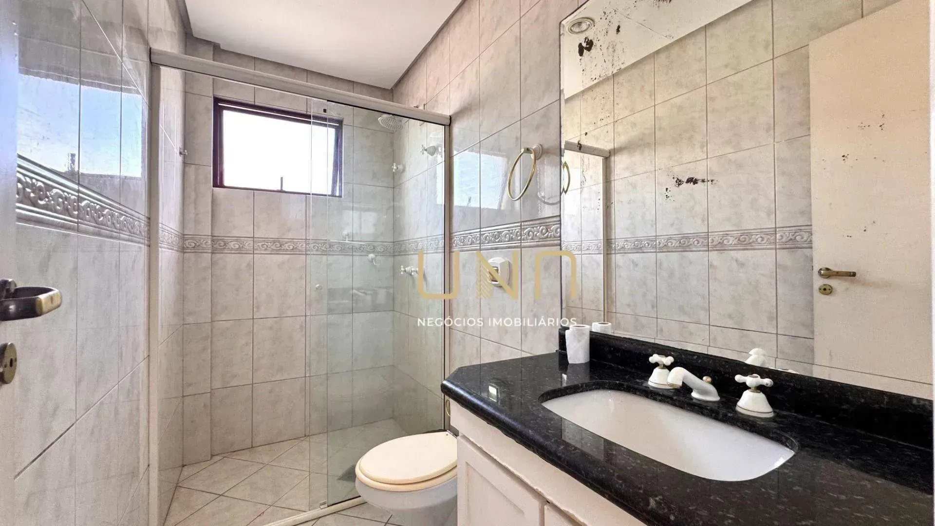 Cobertura mobiliada com 4 suítes e 5 banheiros, 415 m² — photo 27