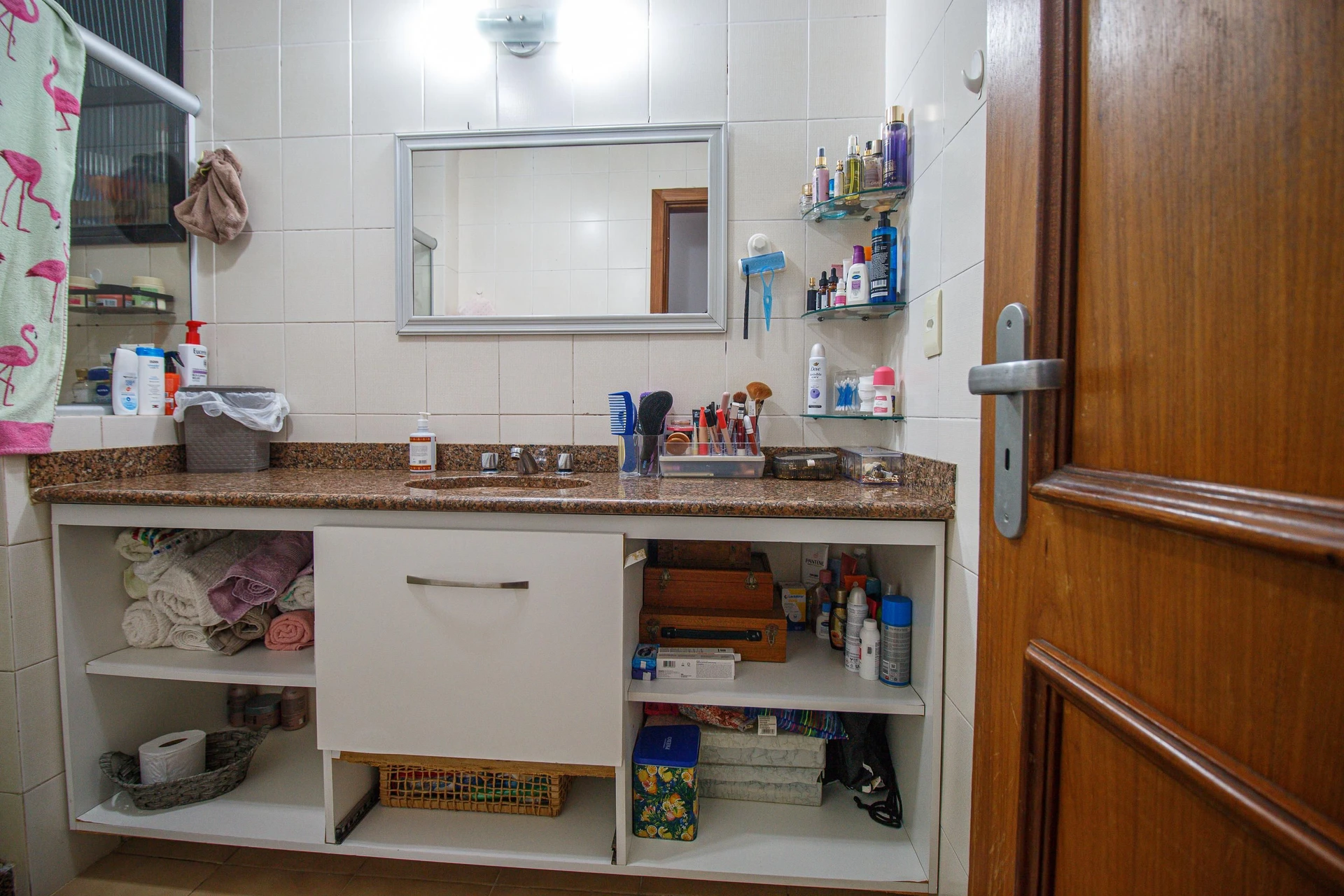 Furnished 2-bedroom apartment with 2 bathrooms and pet-friendly policy — photo 30