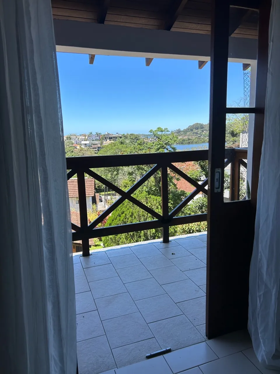2-bedroom apartment with a water view in Florianópolis — photo 3