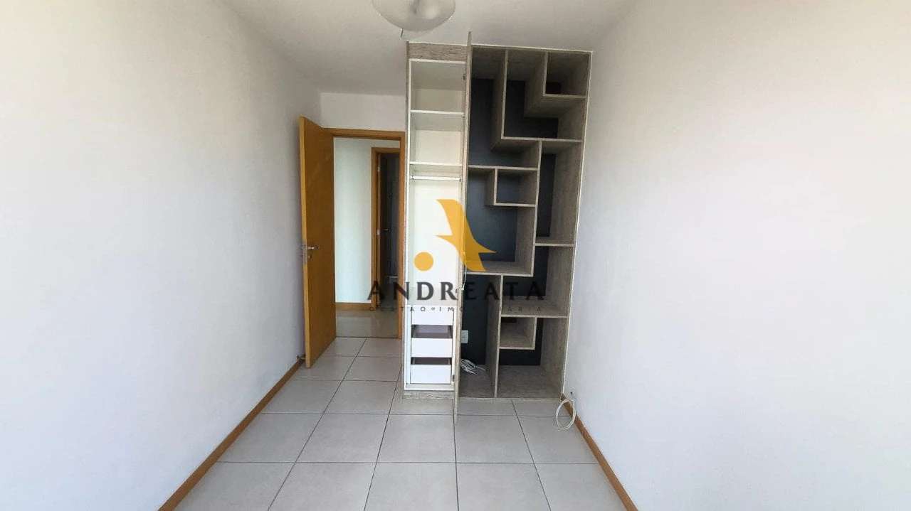 3-bedroom apartment with suite and enclosed balcony — photo 29