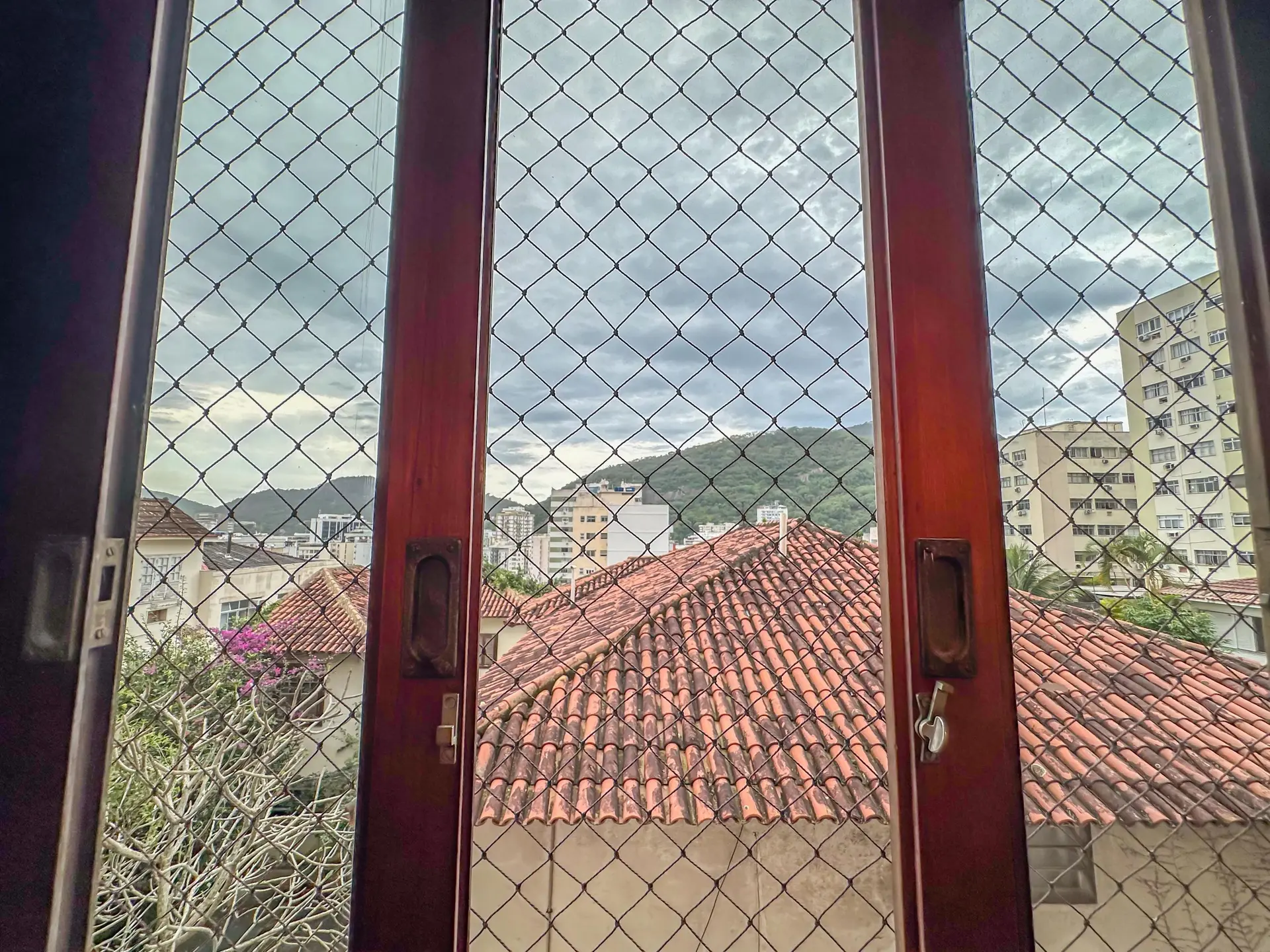 Apartment, 275 m², with a glass-enclosed balcony — photo 47