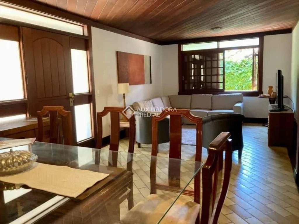 Casa com 4 quartos em suíte, 5 banheiros e 3 vagas — photo 4