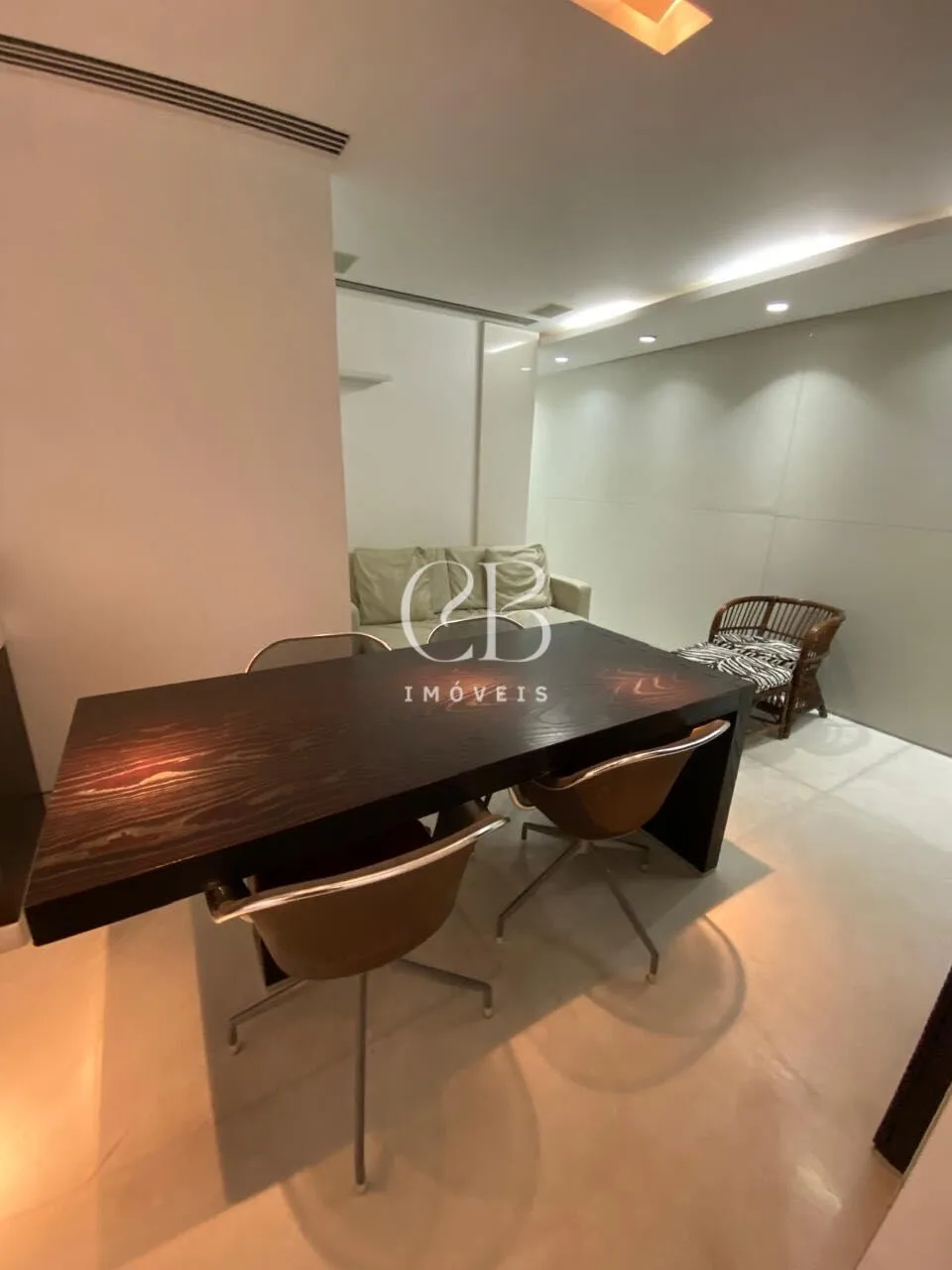 Furnished apartment with 2 bedrooms and open-plan kitchen — photo 10