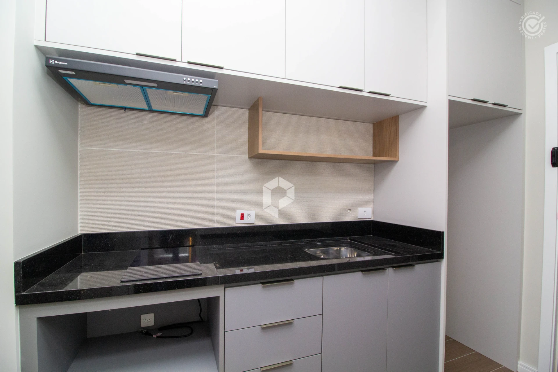 Home office in a one-bedroom apartment, 18 m² — photo 9