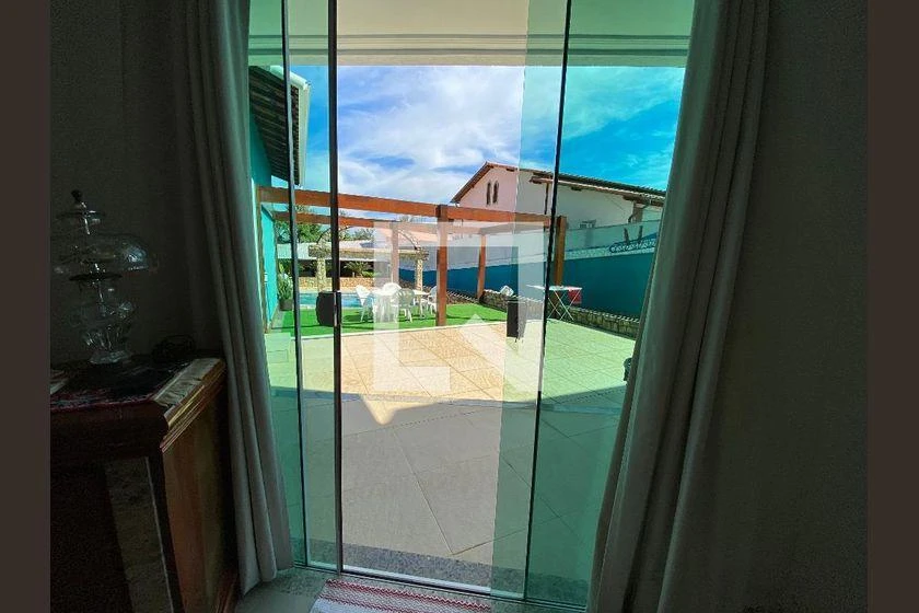 Unfurnished 4-bedroom house with 1000 m² and parking — photo 5