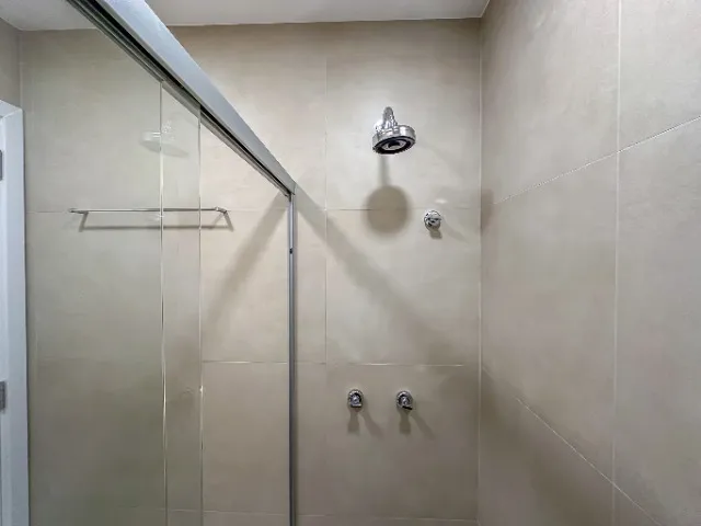 One-bedroom apartment with a washing machine — photo 17