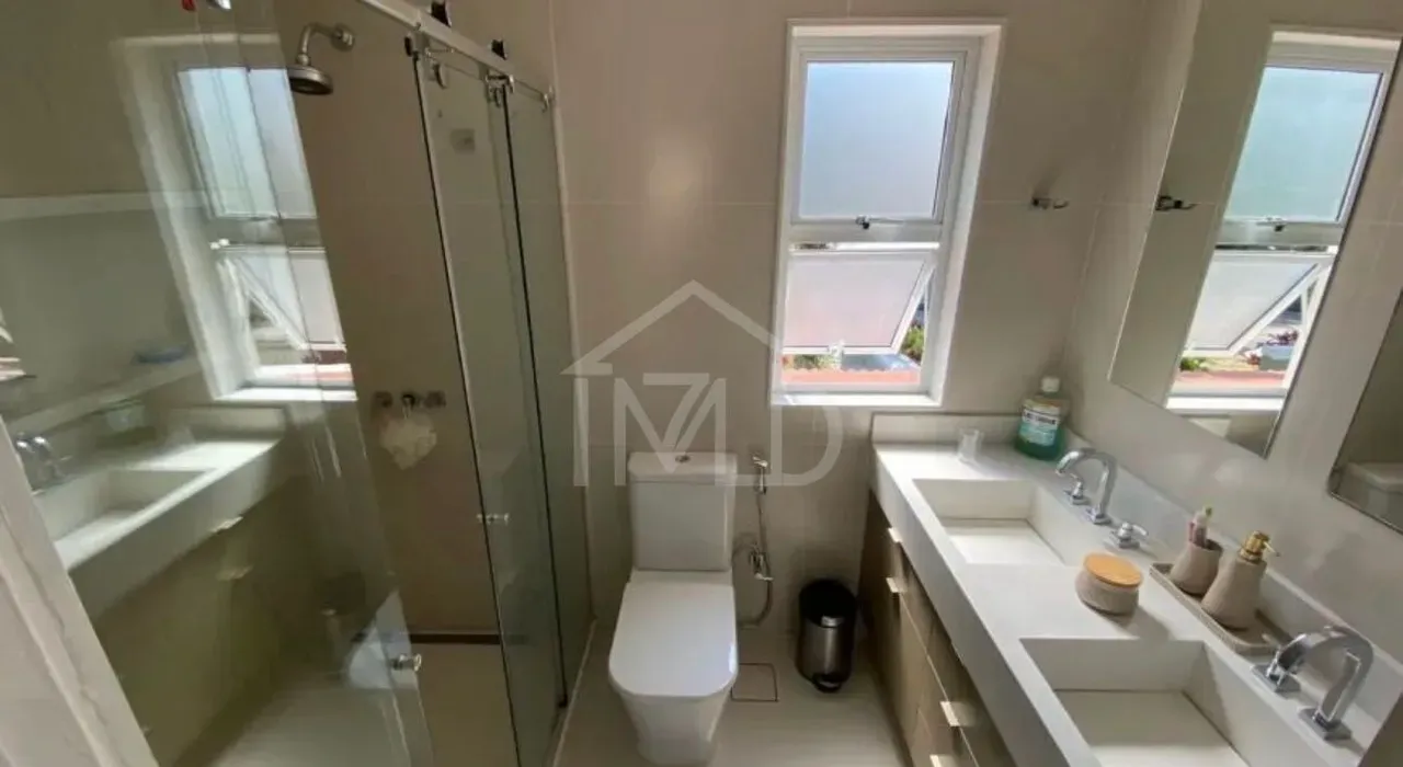 Мебльований будинок 500 м² з 4 спальнями-сюїтами — photo 12