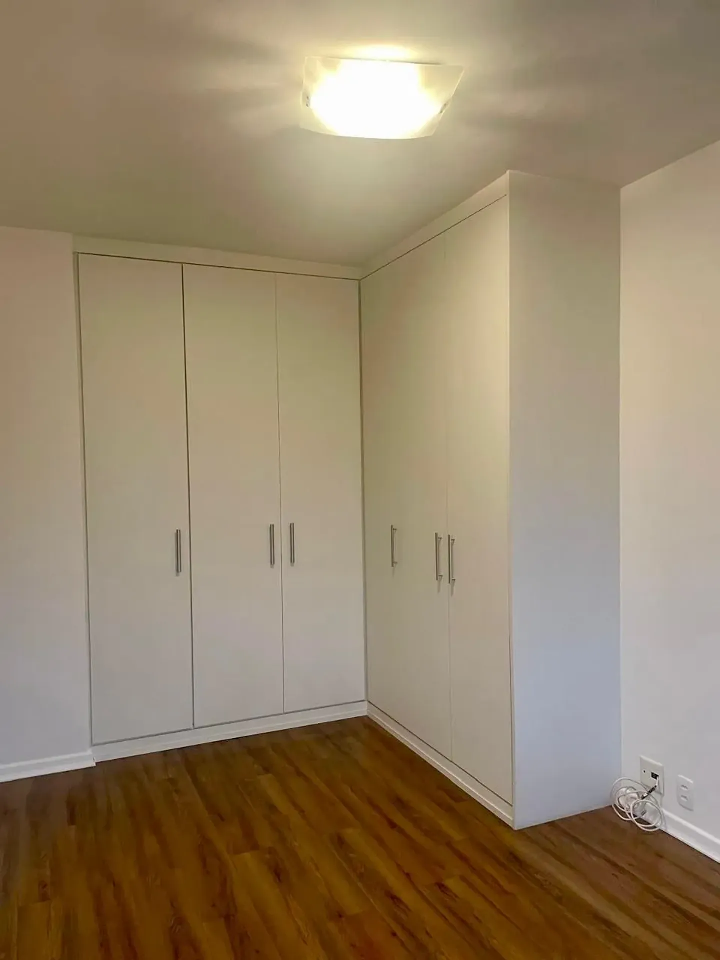 Apartment, 90 m², with wood or laminate floors — photo 5