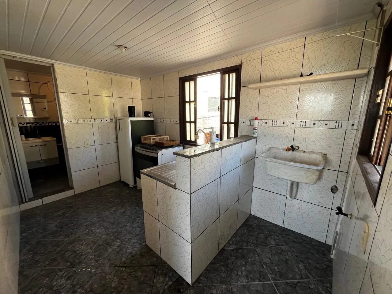 Unfurnished house with a closed gas kitchen and balcony