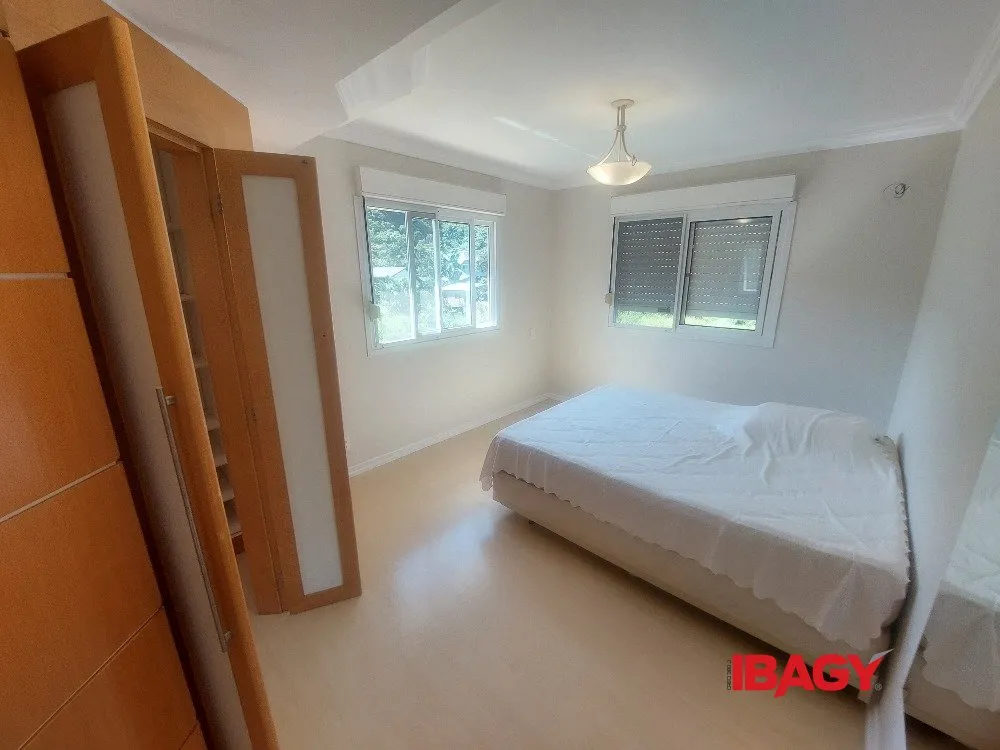 Furnished house with 5 bedrooms on 5200 m² — photo 15
