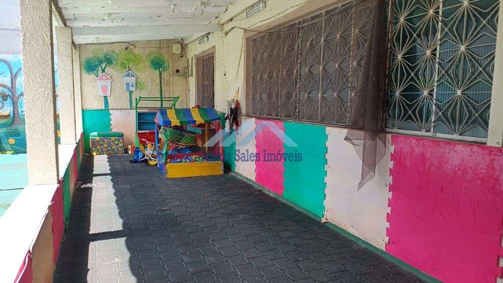 Casa de 4 quartos com 540 m² e varanda — photo 23