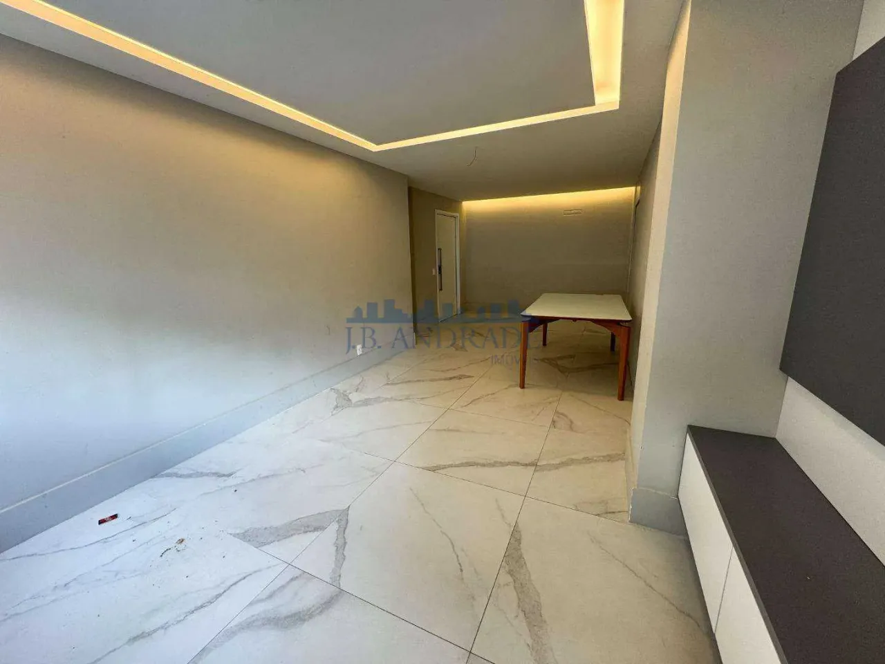 Apartment with 3 bedrooms and 2 suites, 4 bathrooms — photo 18