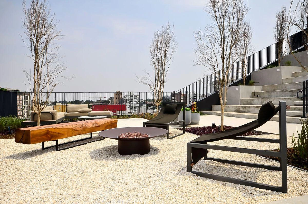 Furnished 1-bedroom apartment with balcony and grill — photo 24