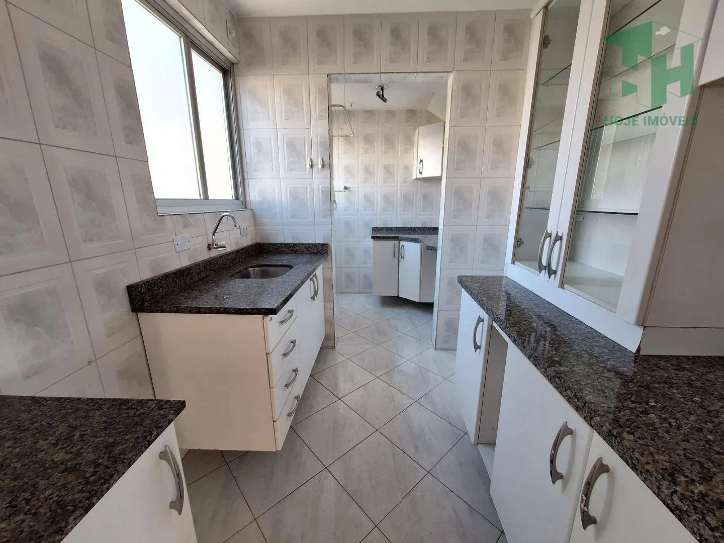 Apartment, 56 m², with wood or laminate floors — photo 4