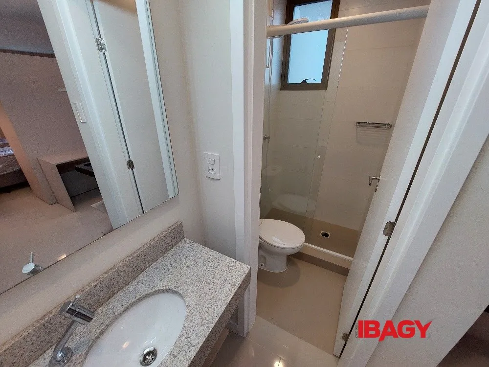 Unfurnished studio with AC and no parking space — photo 17
