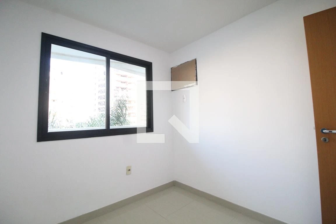 Apartamento sem mobília com varanda e 3 quartos — photo 34