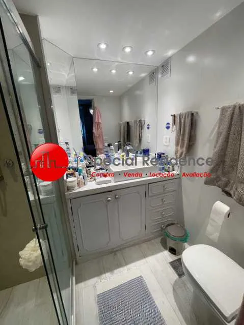 Apartment with 2 bedrooms, 3 bathrooms and a glass balcony — photo 30