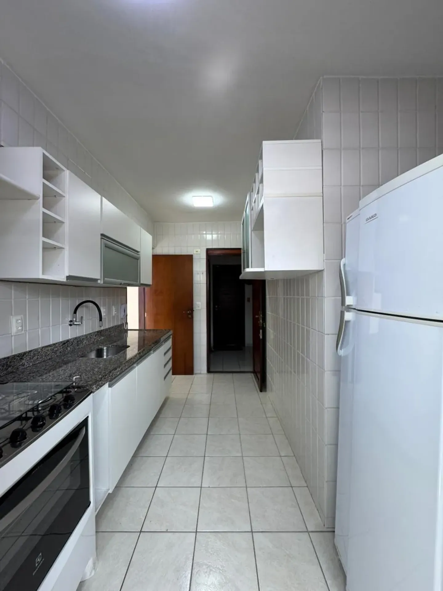 127 m² apartment with a separate kitchen and 3 bedrooms — photo 2