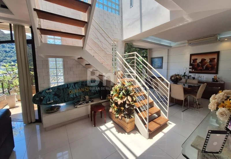 Furnished apartment 267 m² with 3 bedrooms and views — photo 23