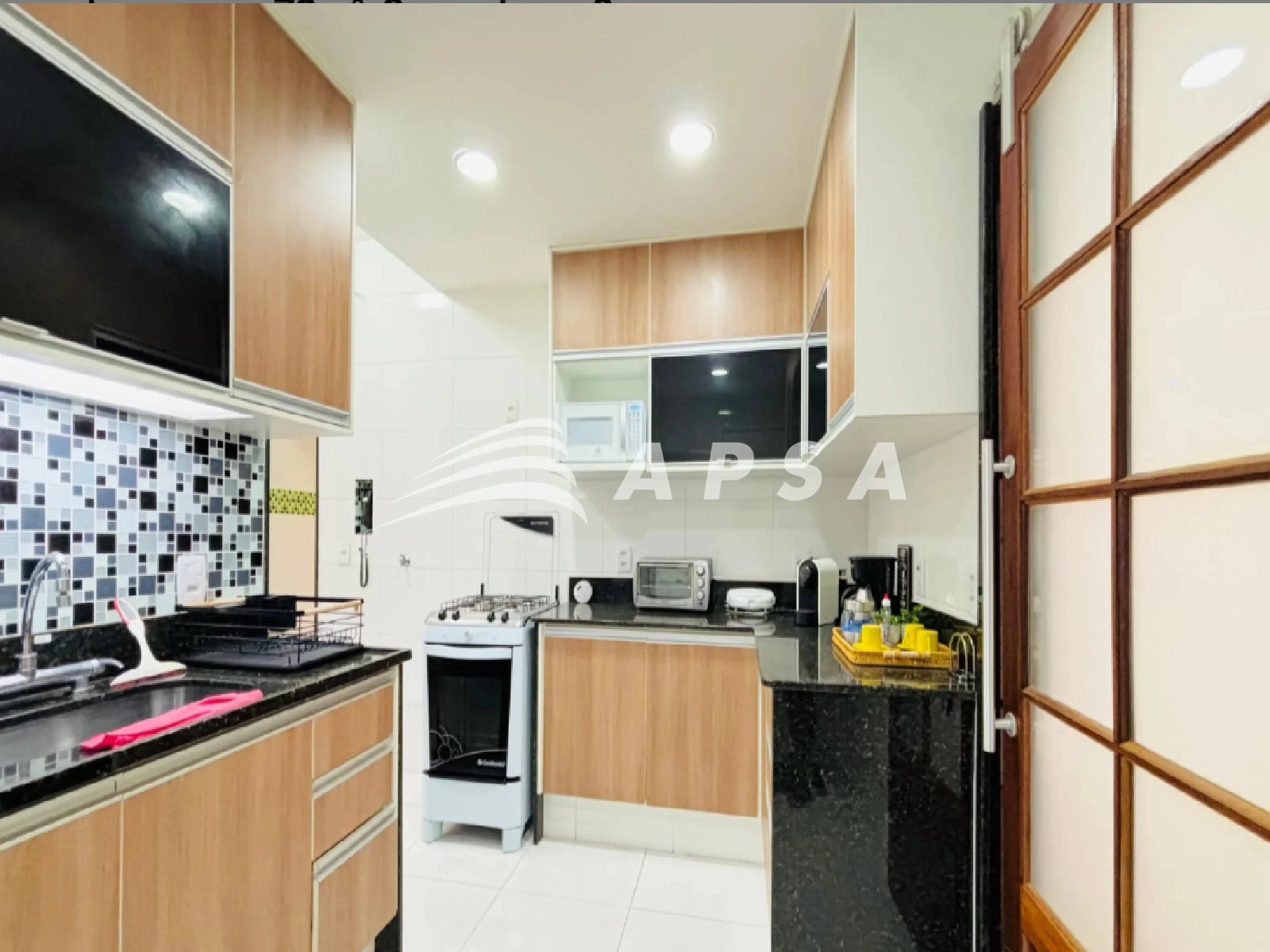 Furnished 2-bedroom apartment with 79 m² — photo 18