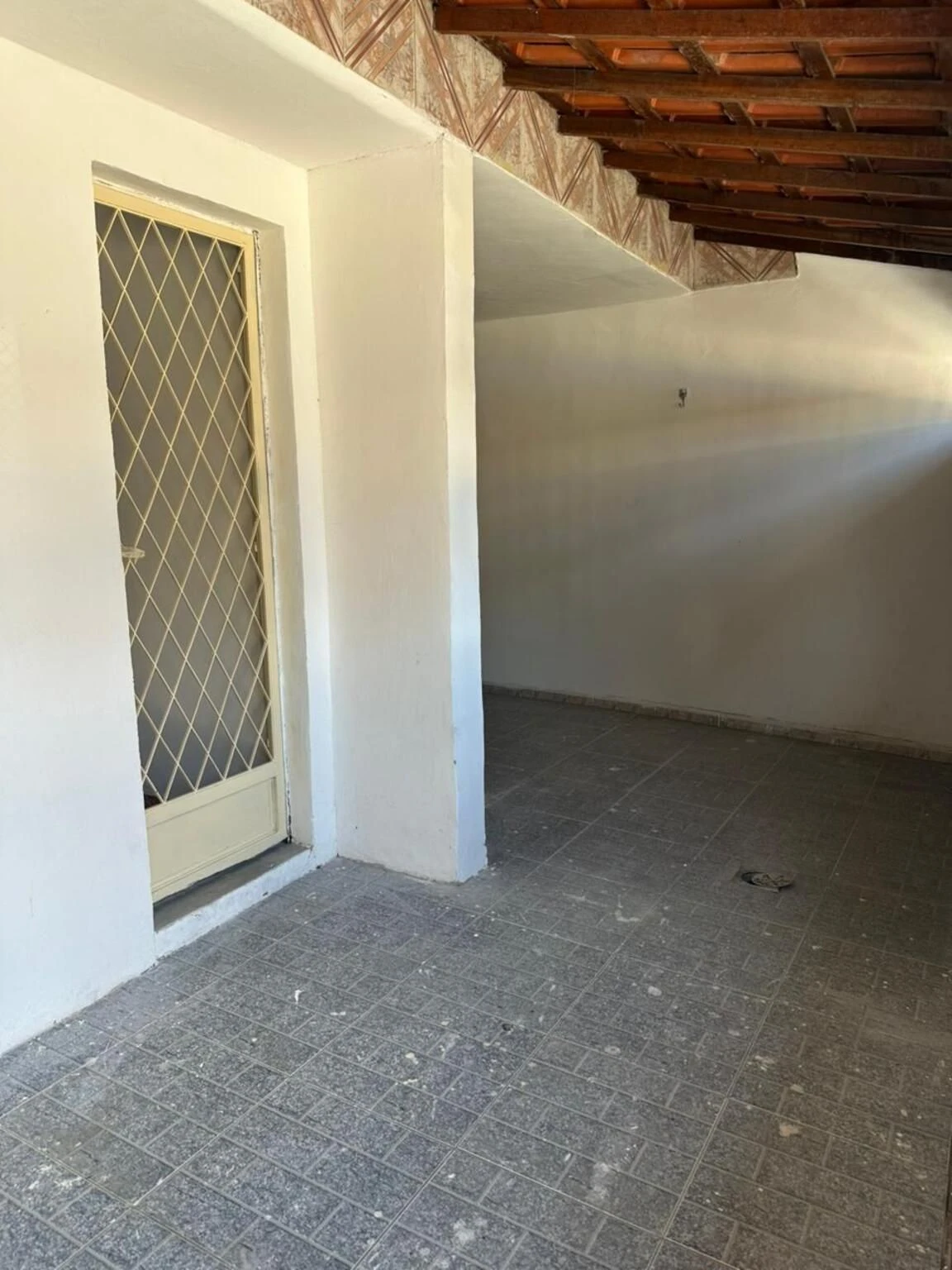 Casa não mobiliada com 2 quartos e 3 banheiros — photo 3