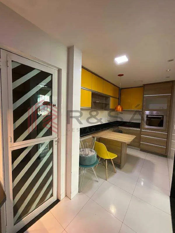 Casa de 3 quartos com churrasqueira privativa, Portuguesa — photo 21