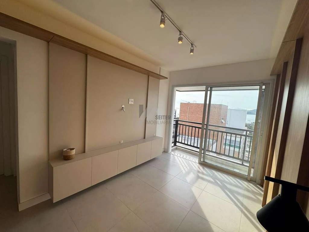 Unfurnished 2-bedroom apartment with 2 parking spaces — photo 4