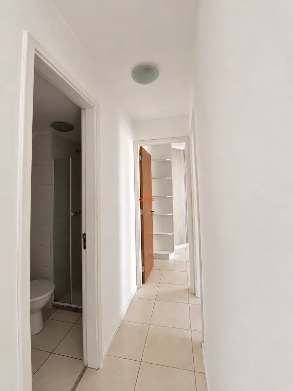 2-bedroom apartment in a building with a gym — photo 18