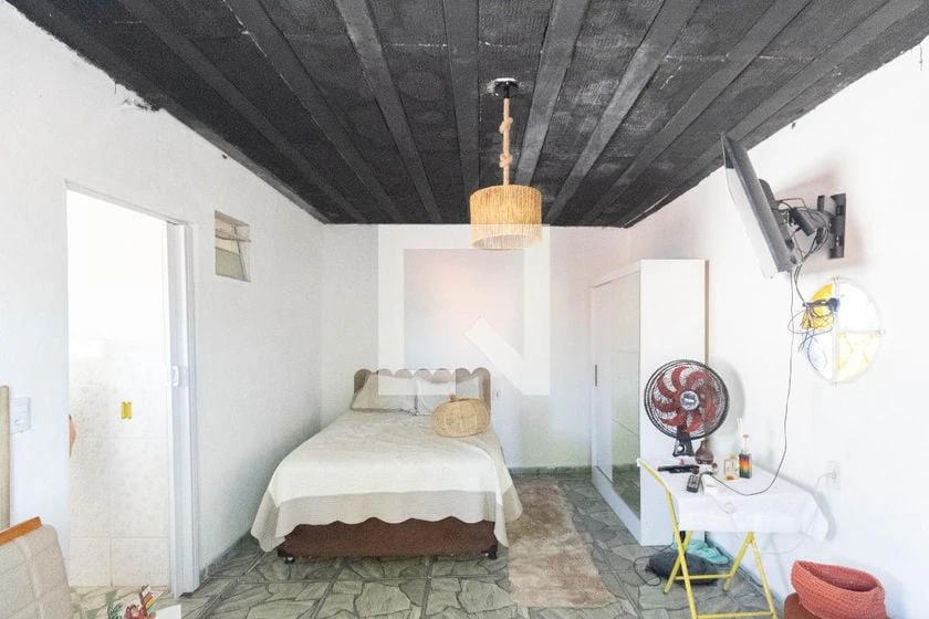 House with 1 bedroom and 1 bathroom plus a stove area — photo 8
