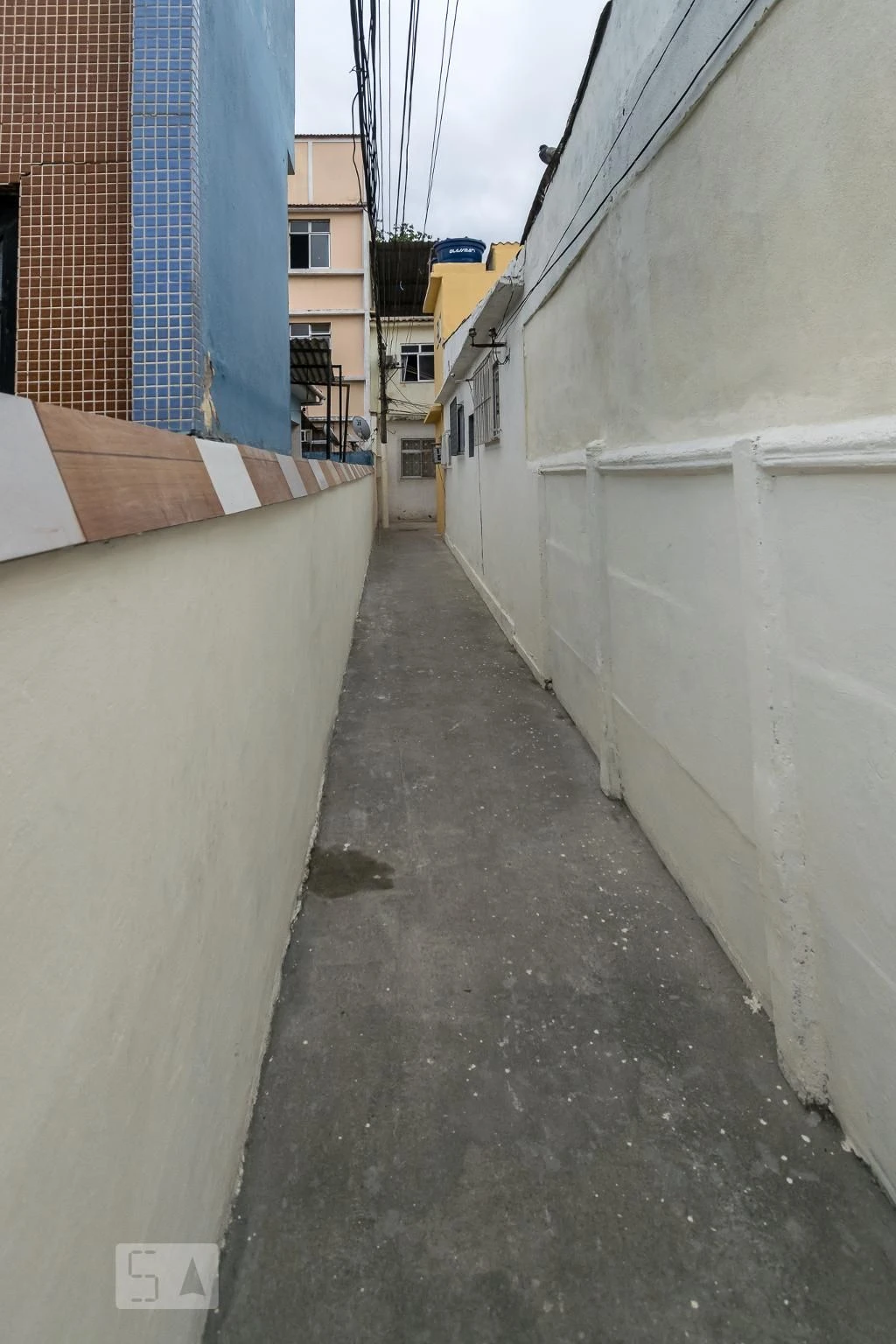House with 1 bedroom and a balcony, 2 bathrooms — photo 5