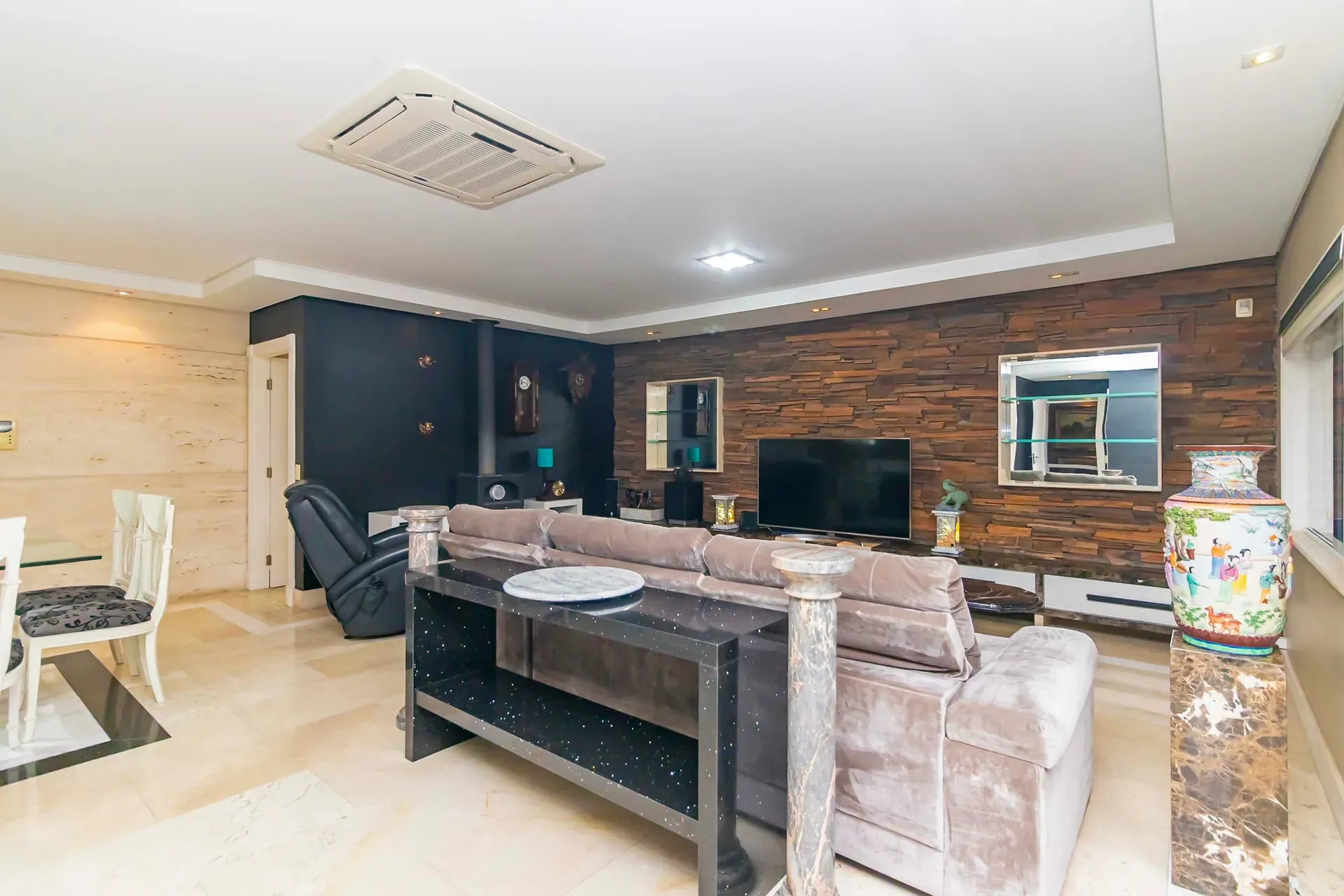 Furnished house with 3 bedrooms and 4 bathrooms — photo 65