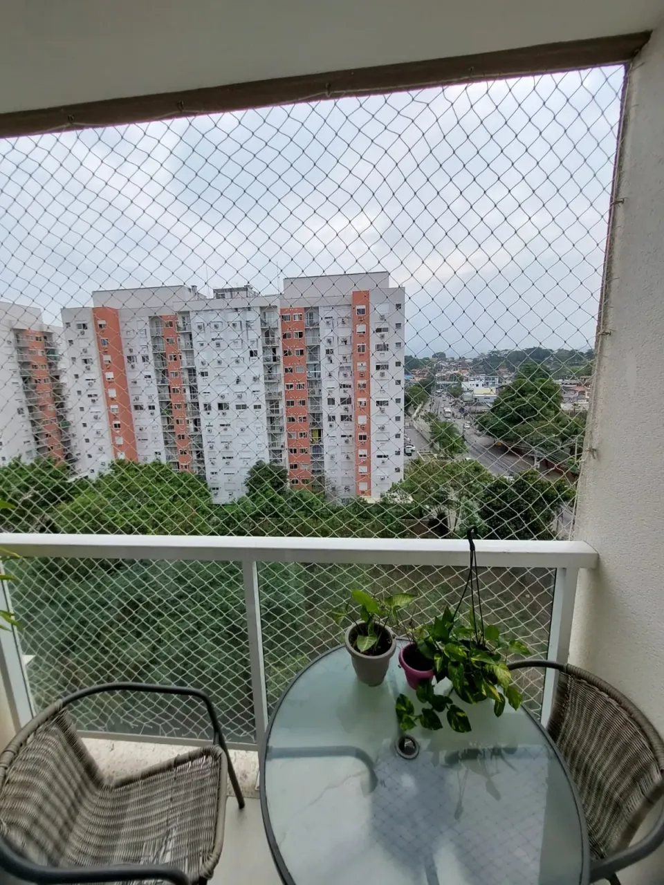 Furnished apartment with 2 bedrooms and an open-plan kitchen — photo 12
