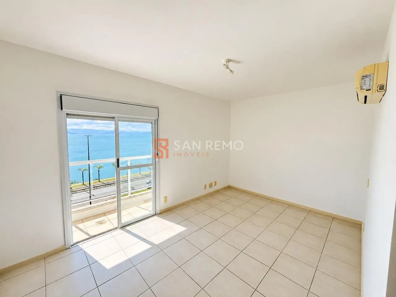 3-bedroom apartment with a water view — photo 17