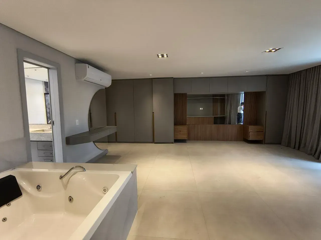 Casa com 4 quartos, 5 banheiros e 3 vagas — photo 15