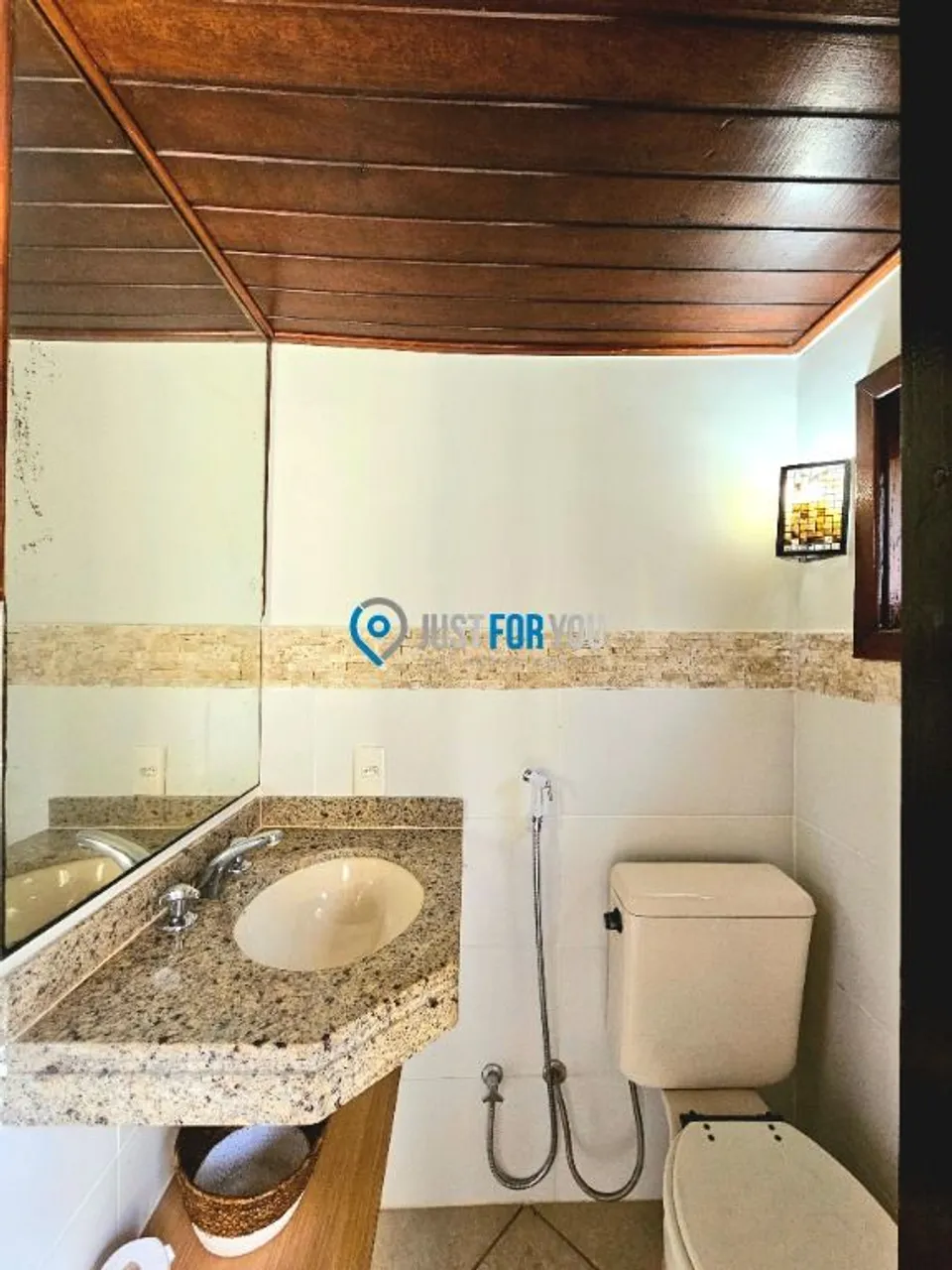 Furnished house with 4 bedrooms and 5 bathrooms — photo 16