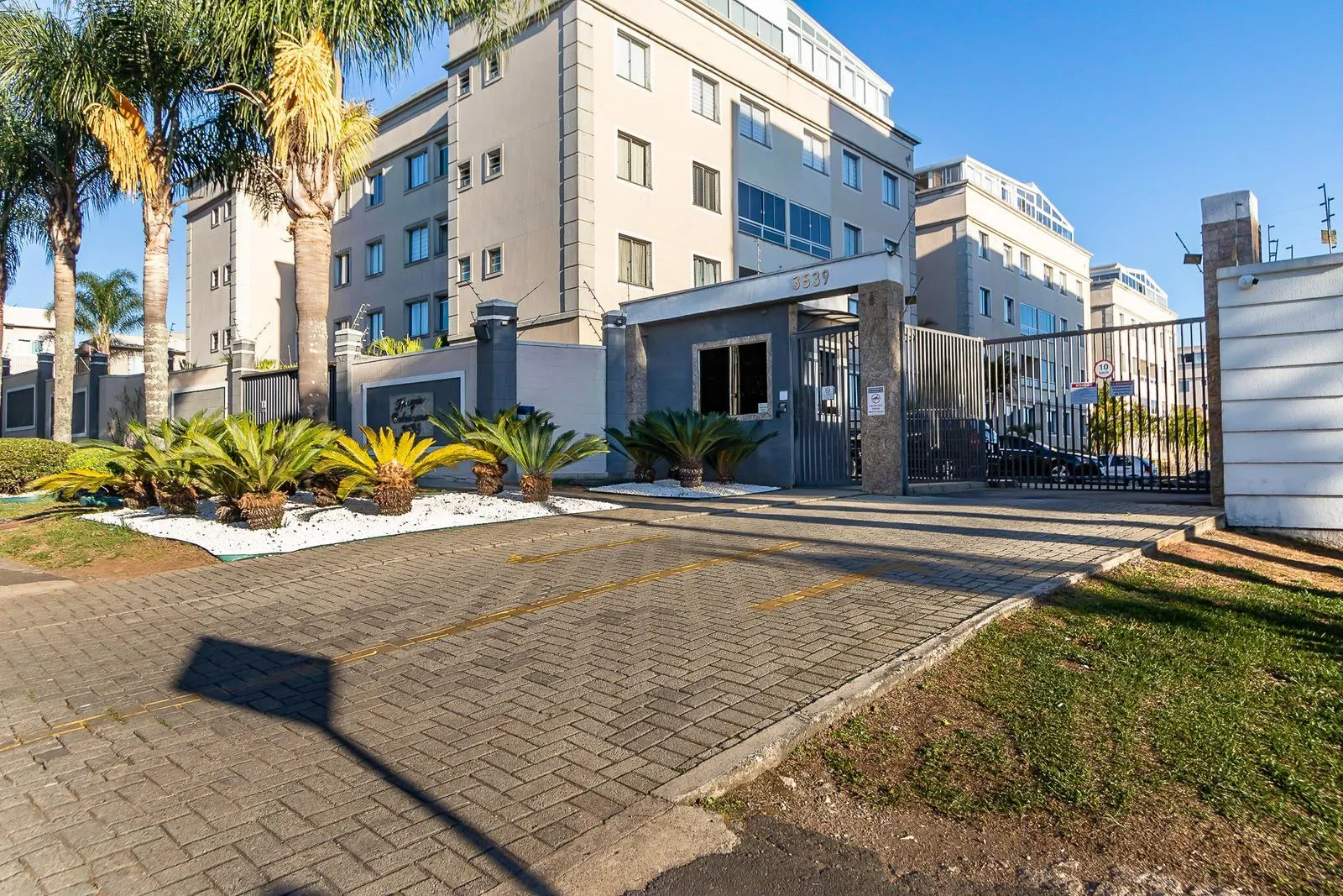 Квартира 76 м² з 2 спальнями та кухнею відкритого плану — photo 29