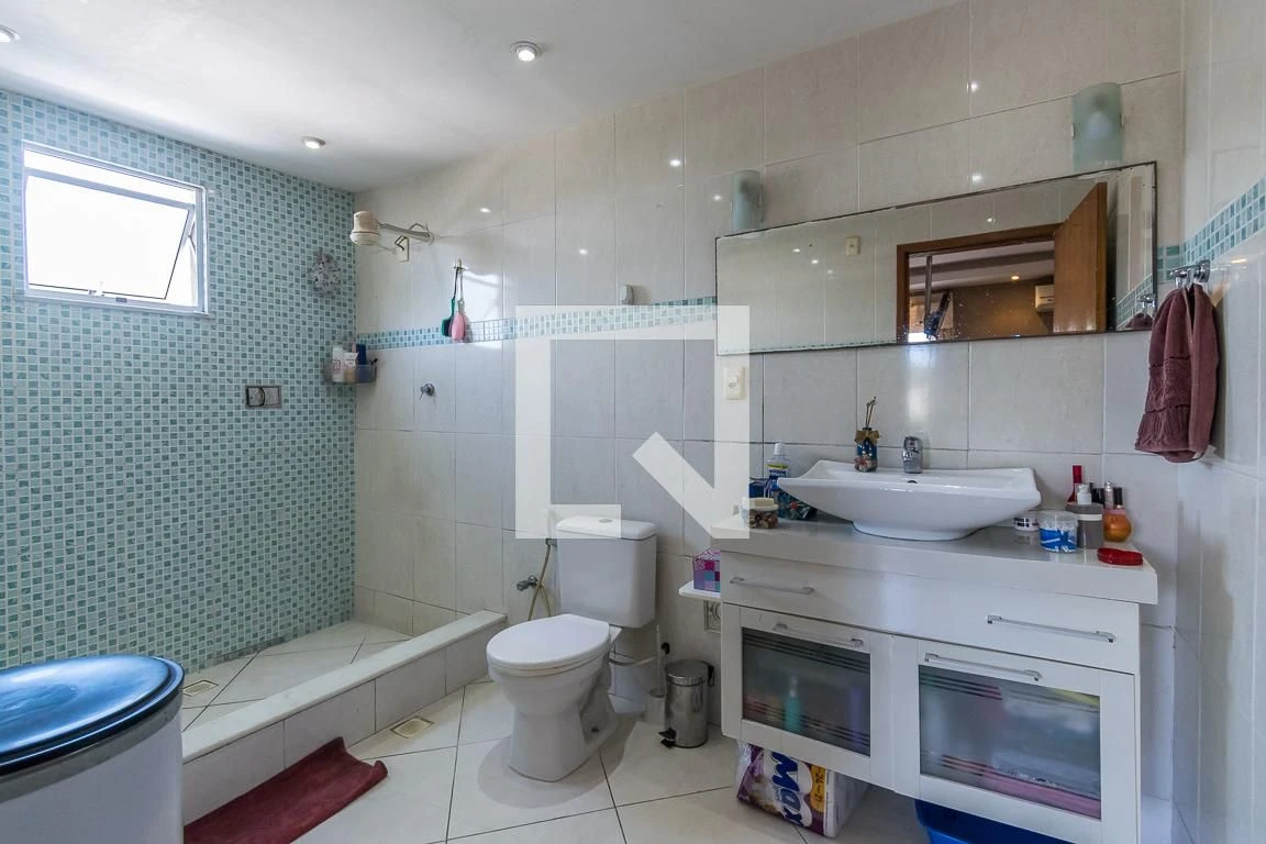 Furnished 227 m² house with a private garden — photo 30