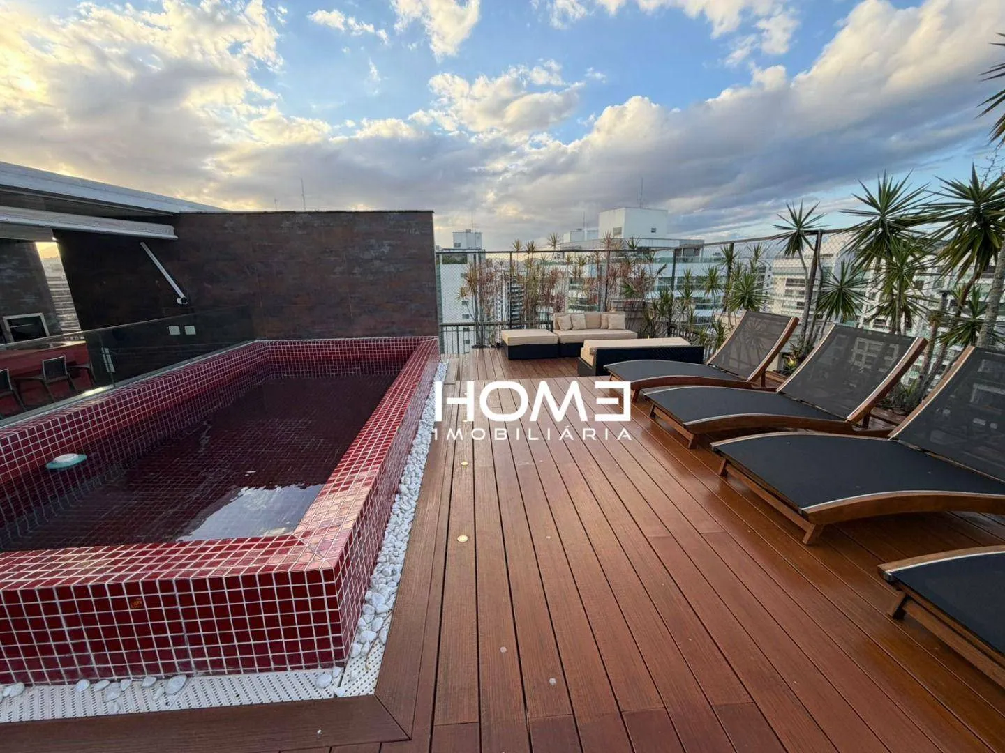 Furnished apartment, 365 m², with floor-to-ceiling windows — photo 67