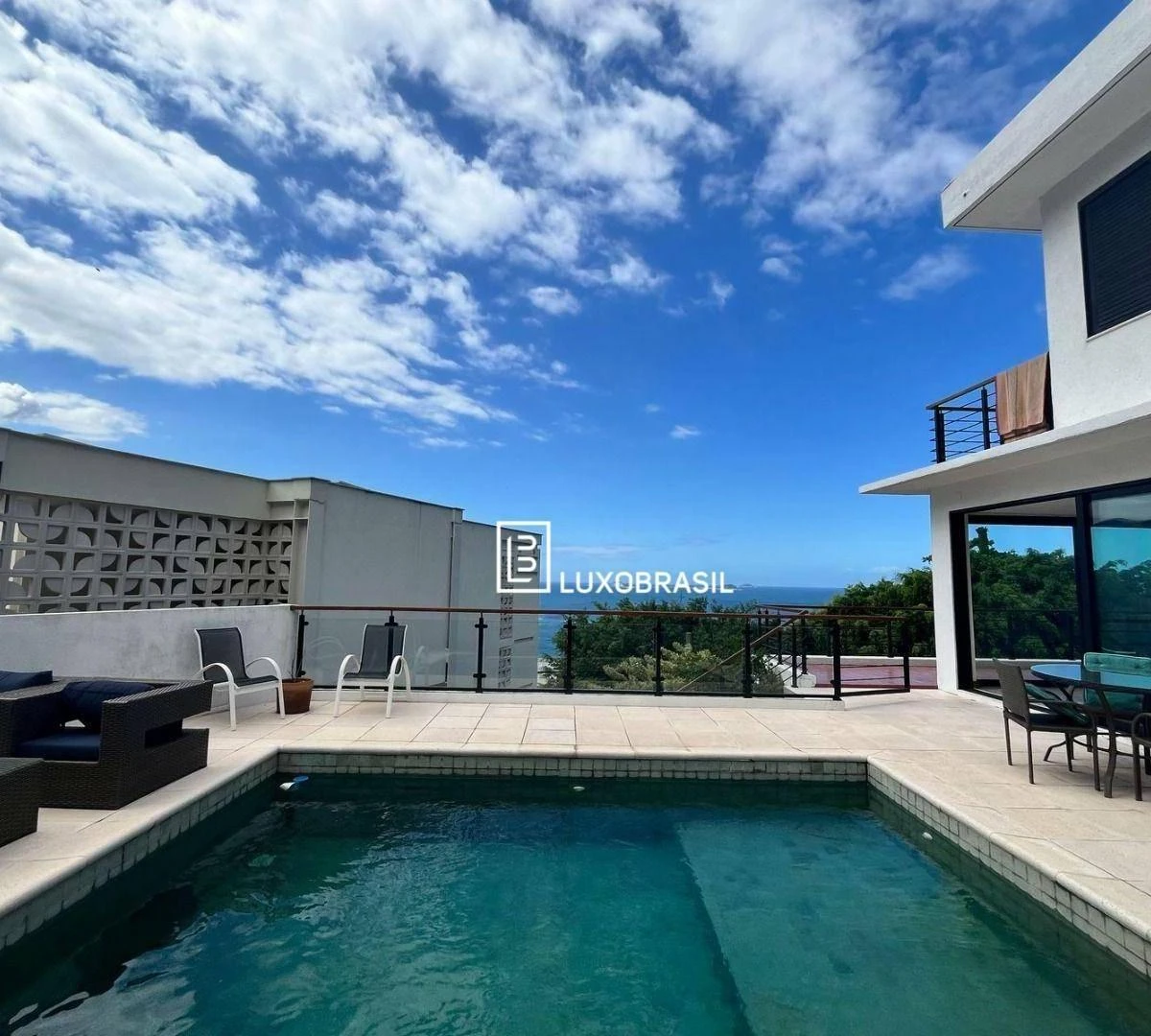 Casa sin muebles de 422 m², 3 dormitorios y 1 plaza — photo 8