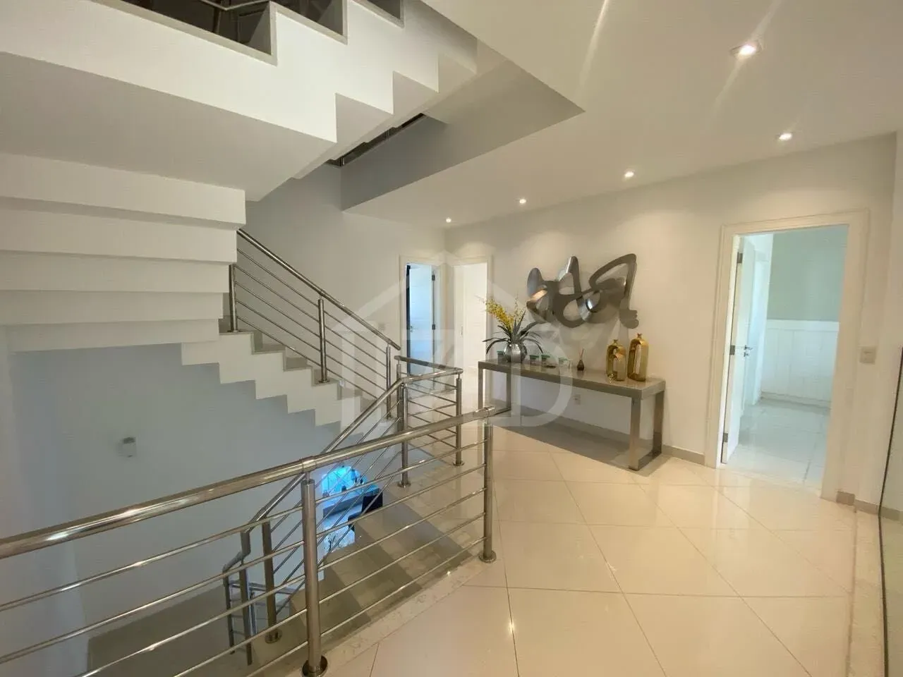 Furnished house with 5 en-suite bedrooms and pool — photo 14