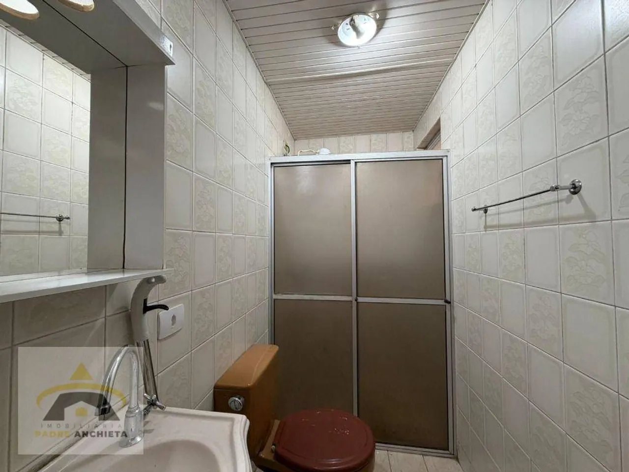 1-bedroom apartment with a laundry area — photo 12