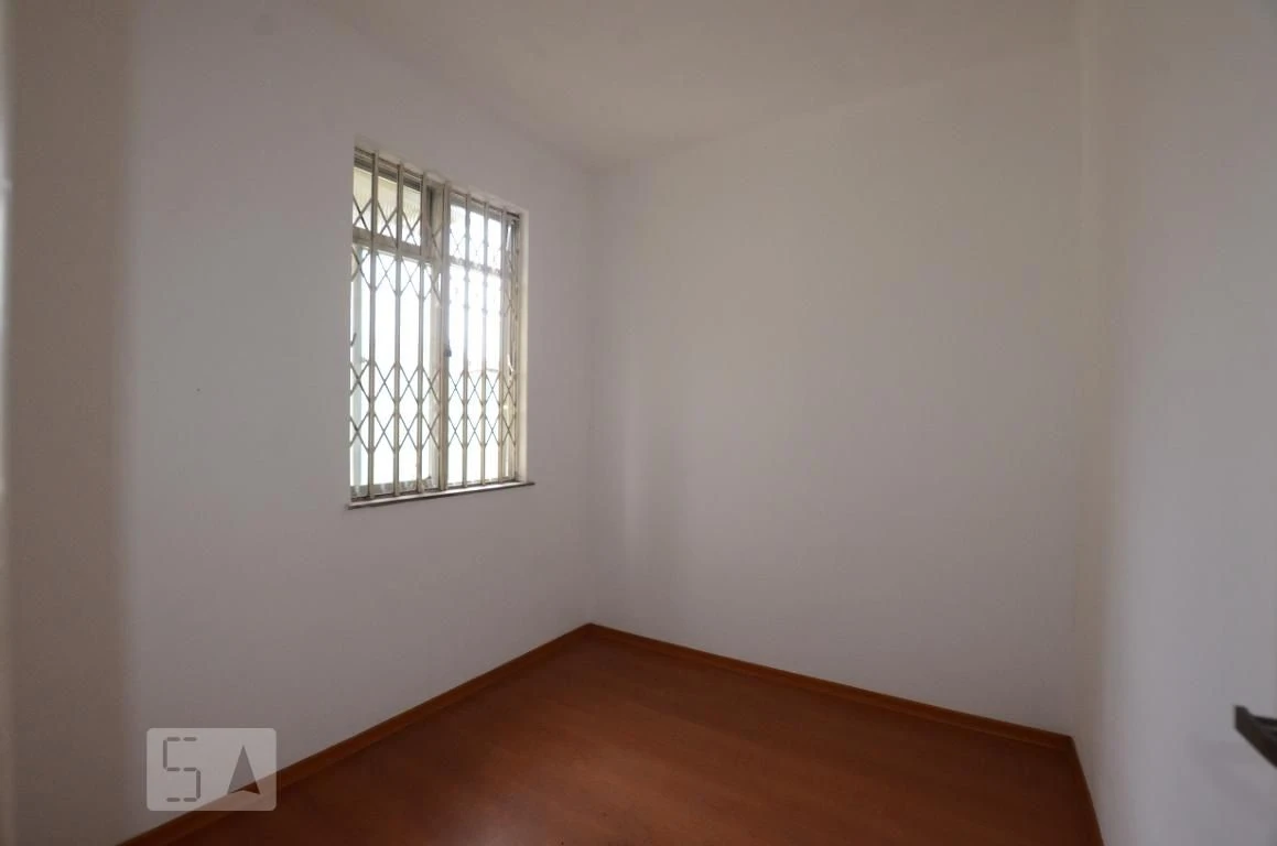 Casa sem mobília com 2 quartos, quintal e varanda — photo 34