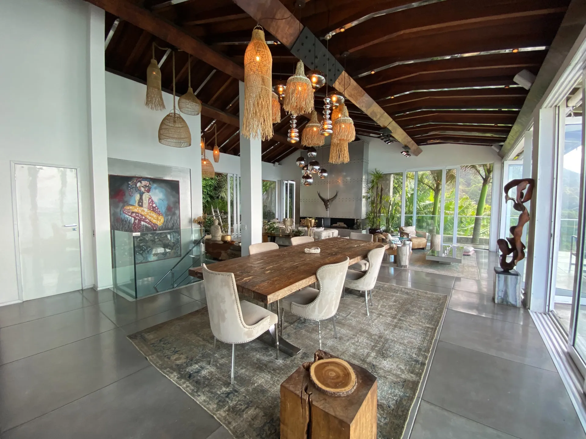 800 m² house with 5 bedrooms and an open-plan kitchen — photo 13
