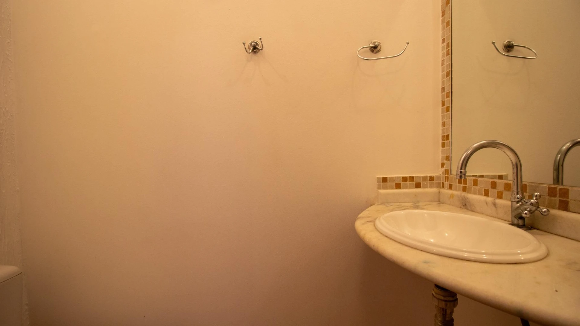 Casa com 4 quartos e 4 banheiros, com 3 vagas — photo 47