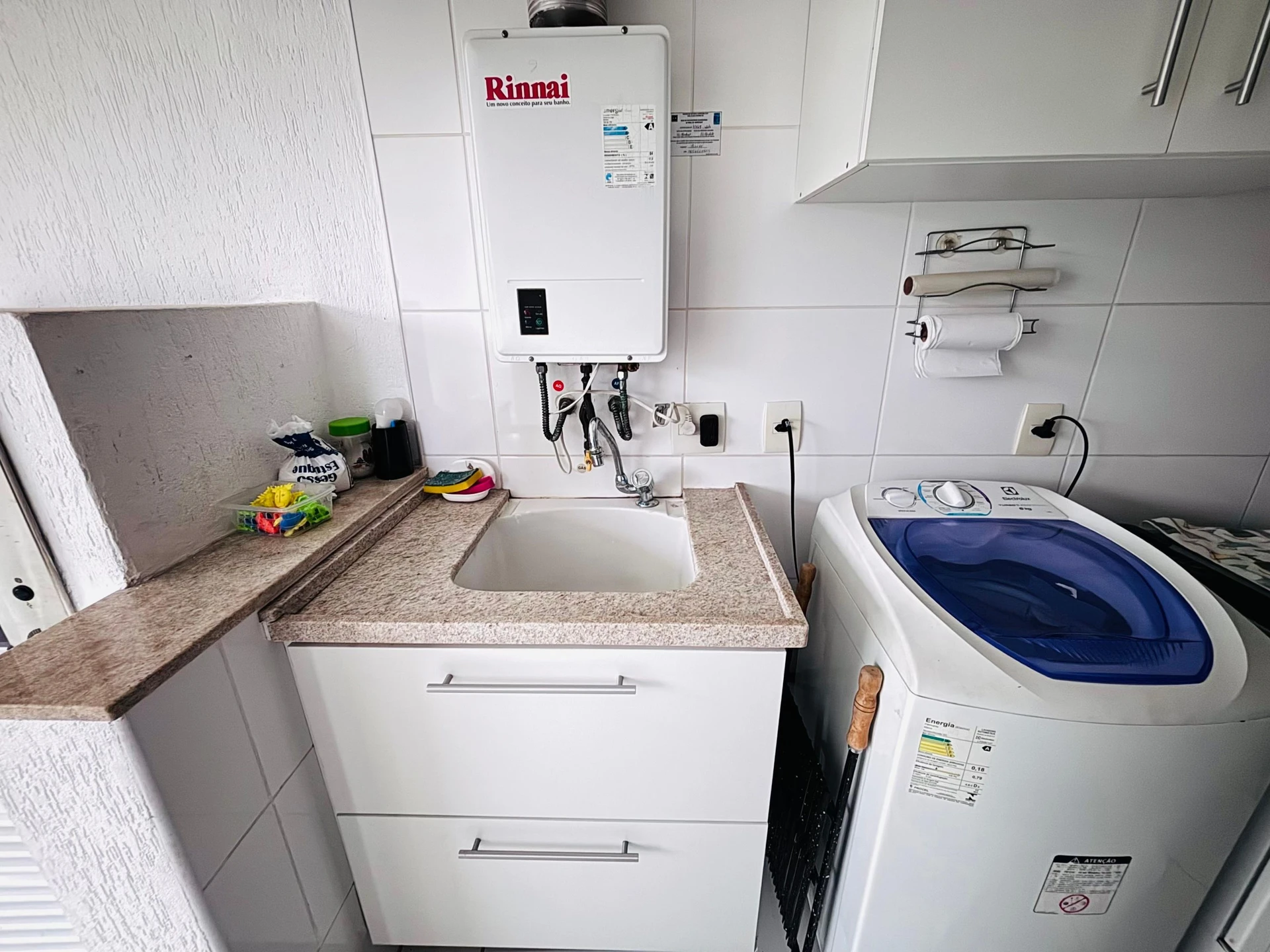 Furnished 2-bedroom apartment with separate kitchen — photo 27