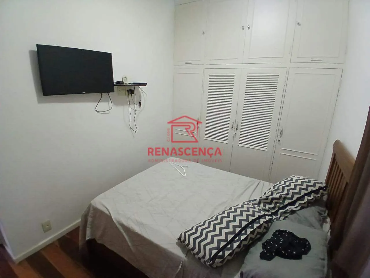 Mountain view in a 3-bedroom apartment, 208 m² — photo 4