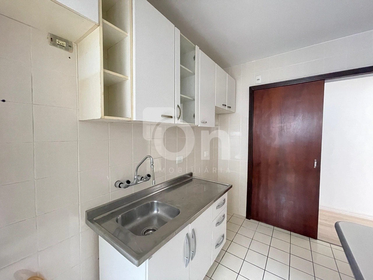 Apartment, 80 m², with wood or laminate floors — photo 13