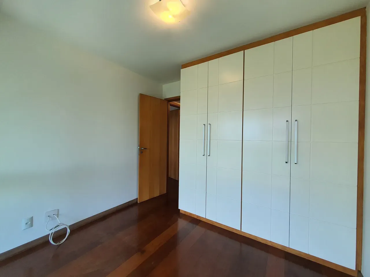 Park view in a 2-bedroom apartment, 90 m² — photo 14